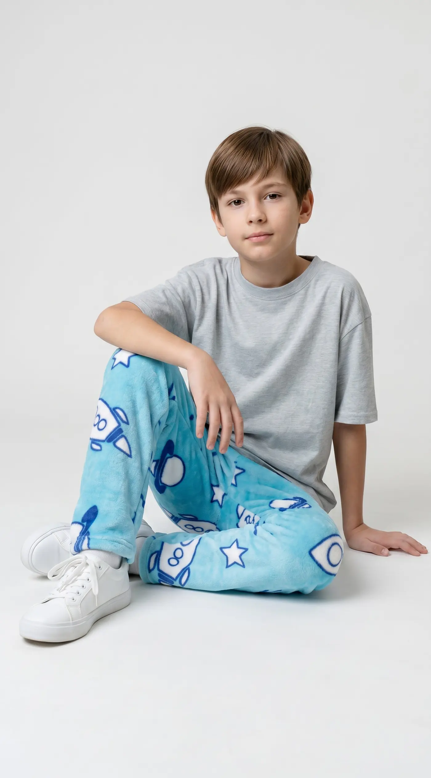 Pijama de niño de polar con pantalón estampado de globos aerostáticos.